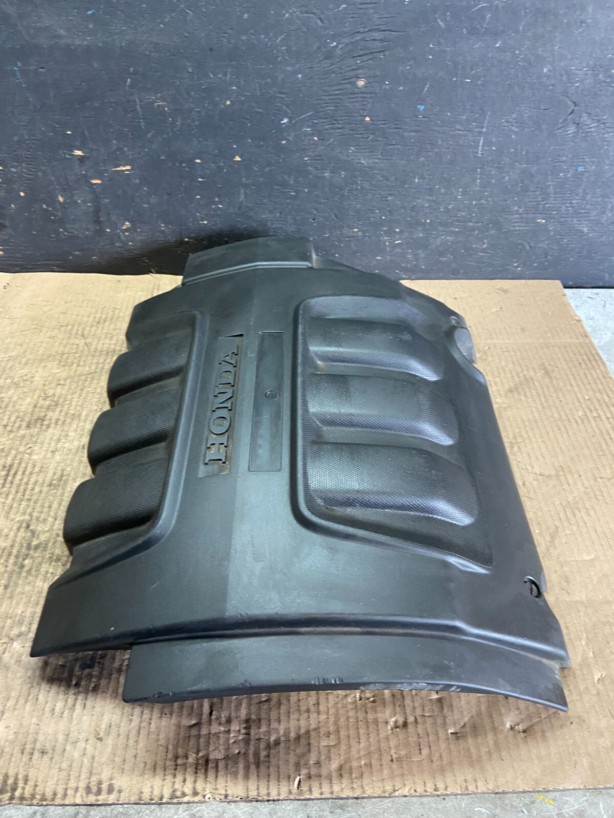 2005 to 2007 Honda Odyssey Black Engine Cover OEM o0969 DG3