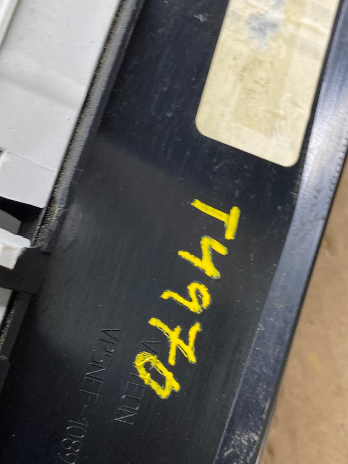2005-2012 Nissan Pathfinder Xterra Frontier Cluster Speedometer Instrument T49706