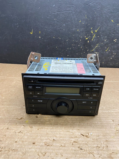 2008 2012 Nissan Pathfinder Armada AM FM CD Radio Receiver OEM W1870 DG0