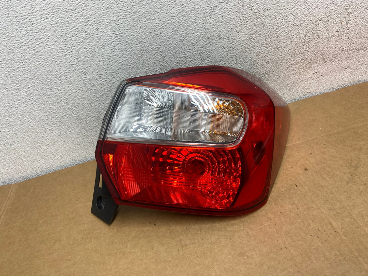 2012-2016 Subaru Impreza Crosstrek Right Passenger Side Tail Light AD5350 L0