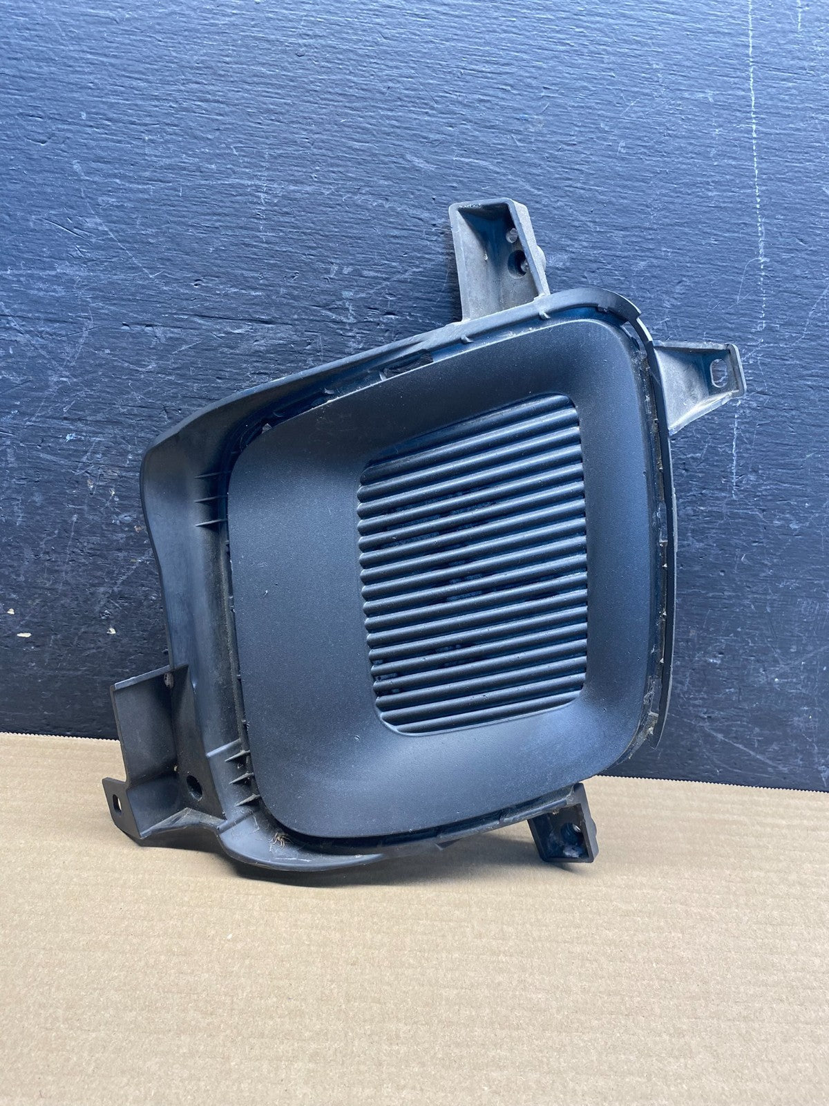 2015-2018 Kia Sedona Front Left Driver Bumper Fog Lamp Blanker Grille AF0105 DG0