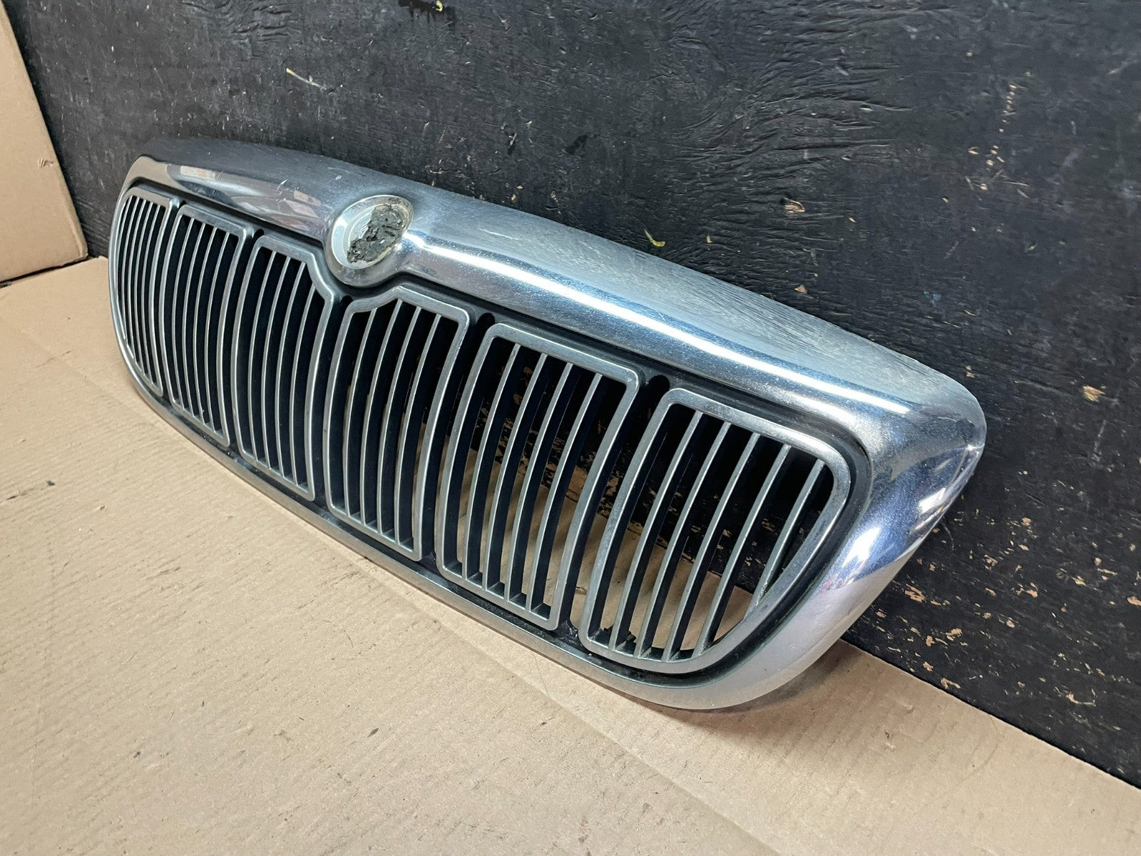 1998 to 2002 Mercury Grand Marquis Front Upper Grill Grille OEM  Z8378 DG2