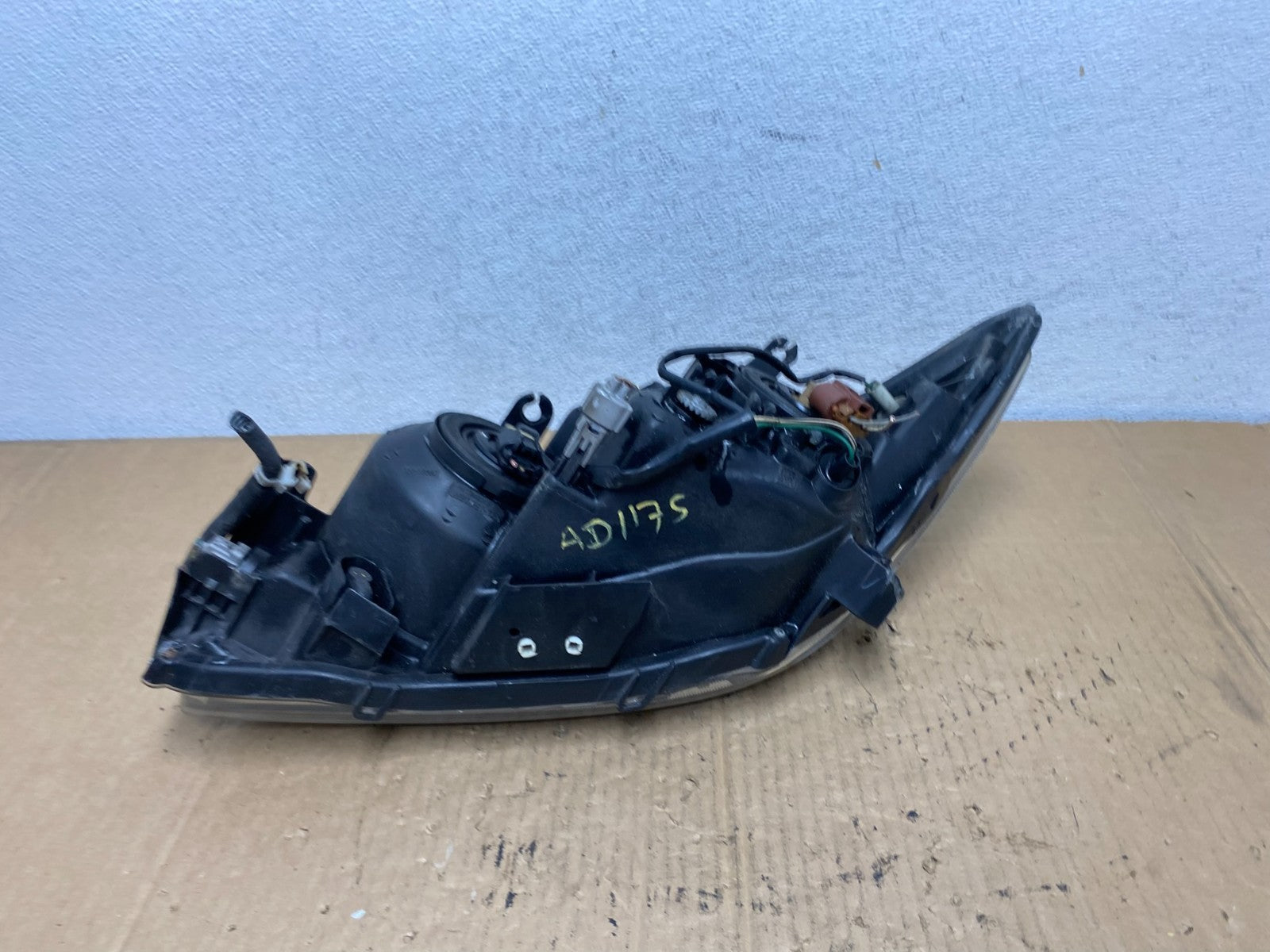 2005 2006 2007 Scion Tc Right Passenger RH Side Halogen Headlight AD1175 DW8