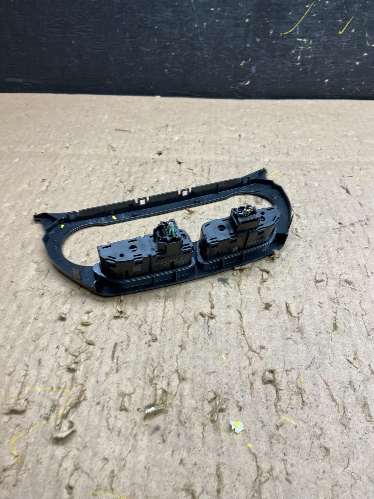 2013 to 2016 Ford Escape Climate Control Trim Panel W/ Switches Oem t6275 DG4