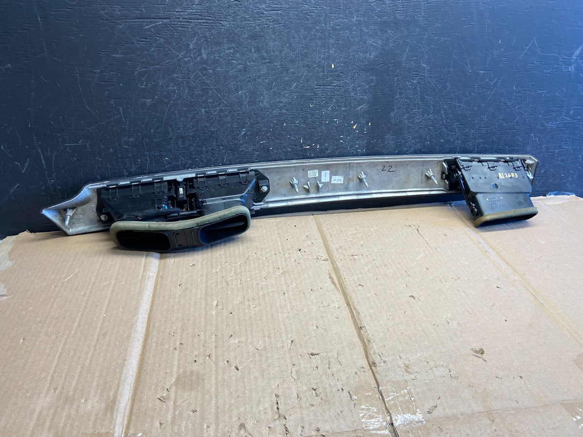 2004-2010 BMW E60 528i 535i 550i Front Center Dash Air Vent Panel Trim AI2683 DG1