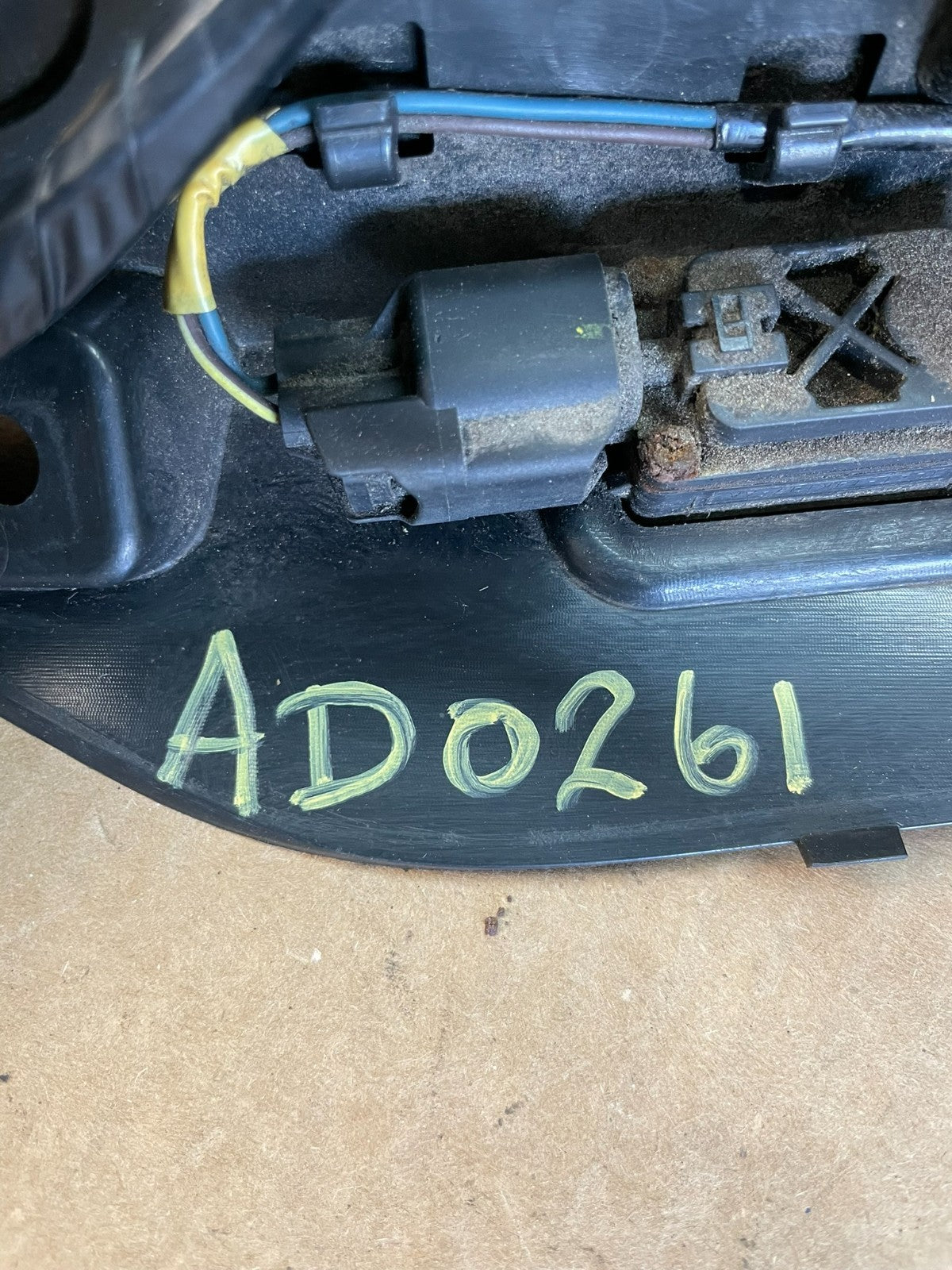 2020 to 2022 Ford Explorer Rear Tailgate Gate Trim Molding W/Camera AD0261DG6