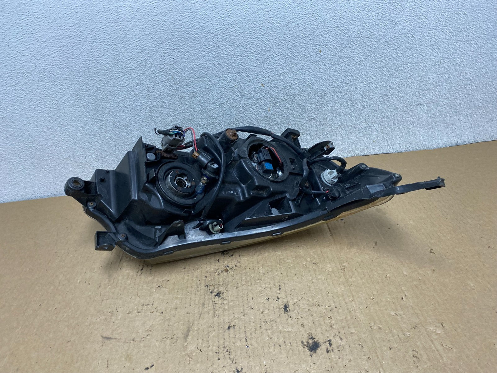 2009-2013 Subaru Forester Left Driver LH Halogen Headlight AG2305 DW6