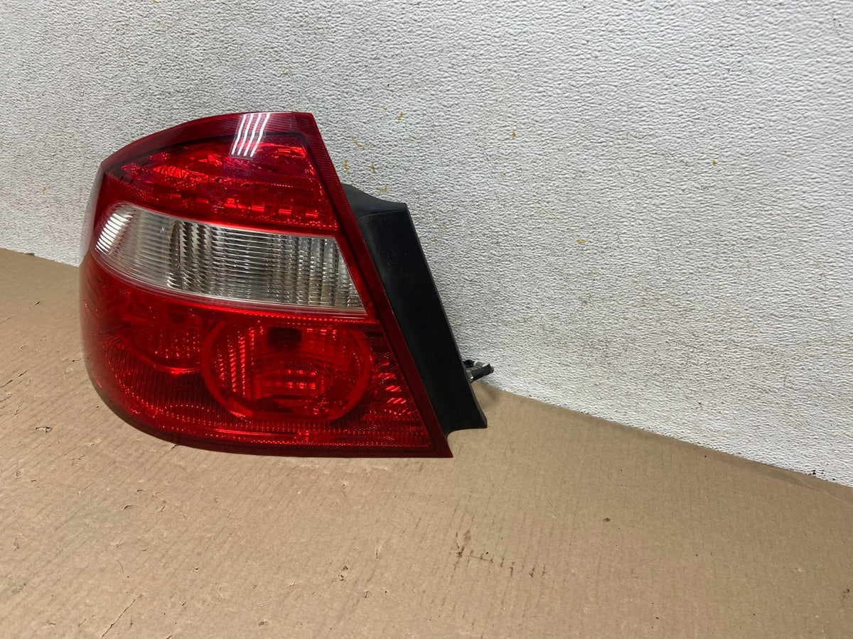 2005 2006 2007 Ford Five Hundred Left Driver Lh Side Tail Light AH5769 LK2
