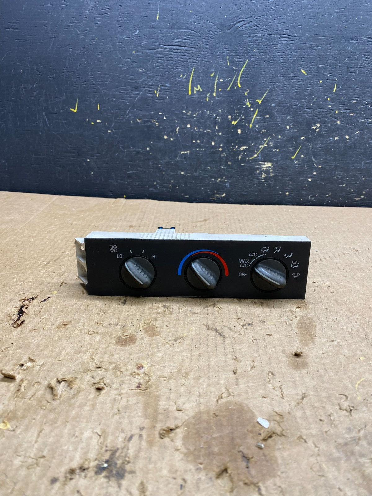 2001 - 2007 GMC Chevrolet Express 1500 Climate Control A/C Z4537 DG0