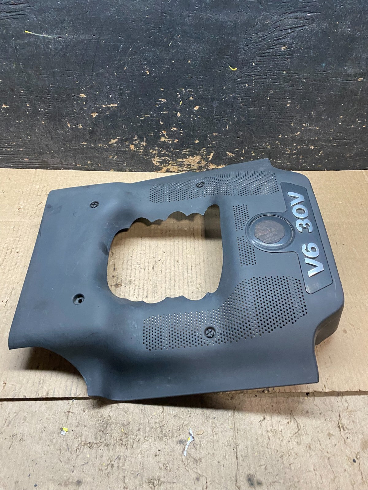 2001 to 2005 Volkswagen Passat 2.8 V6 Engine Motor Cover Oem X9602 DG3