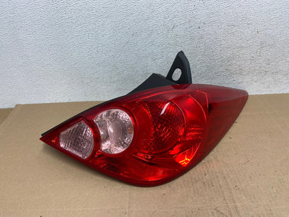 2007 - 2012 Nissan Versa Hatchback Right Passenger Side Tail Light AE4994 LK0