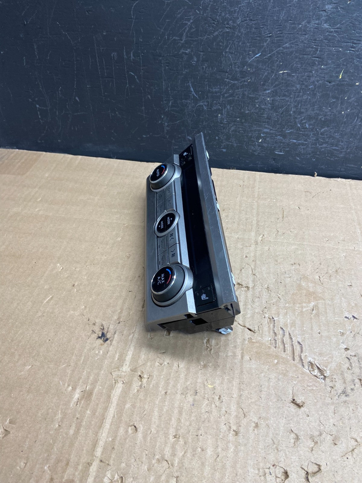 2015 - 2018 Subaru Outback Legacy A/C Heater Climate Control Unit AE1820 DG2