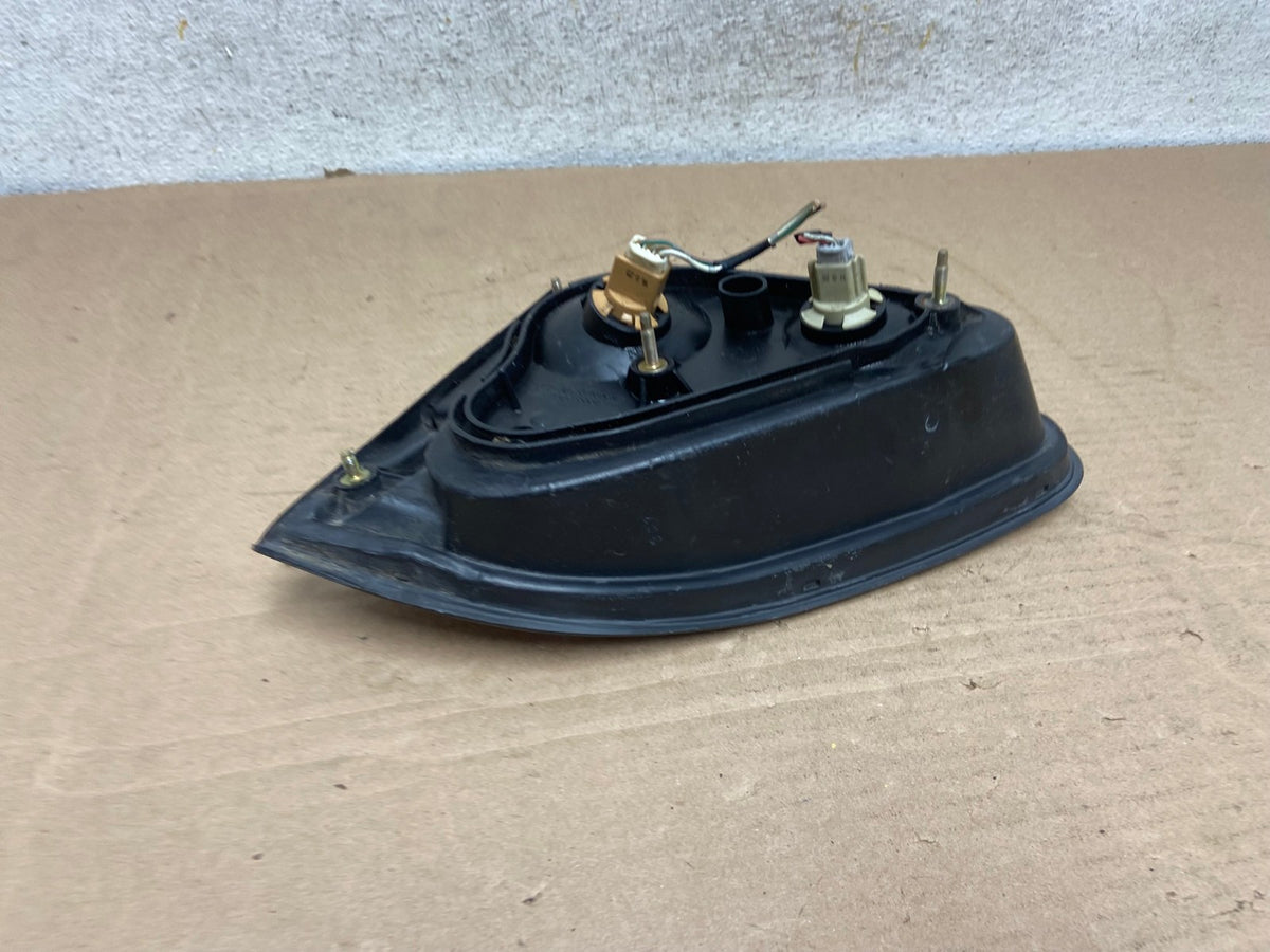 1999-2001 Lexus Rx300 Left Driver Lh Tail Light Inner Trunk Lid AH9413 LK4