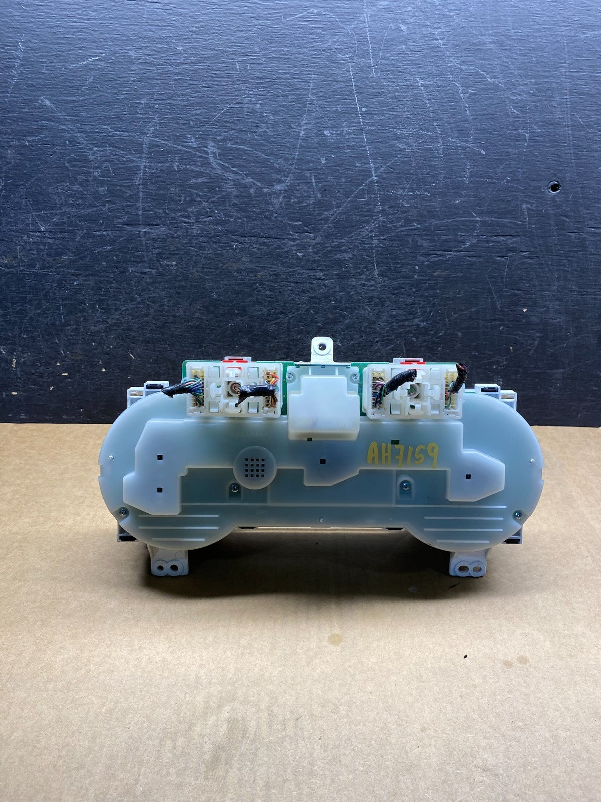 2003 to 2005 Toyota 4Runner Speedometer Instrument Cluster AH7159 DG4