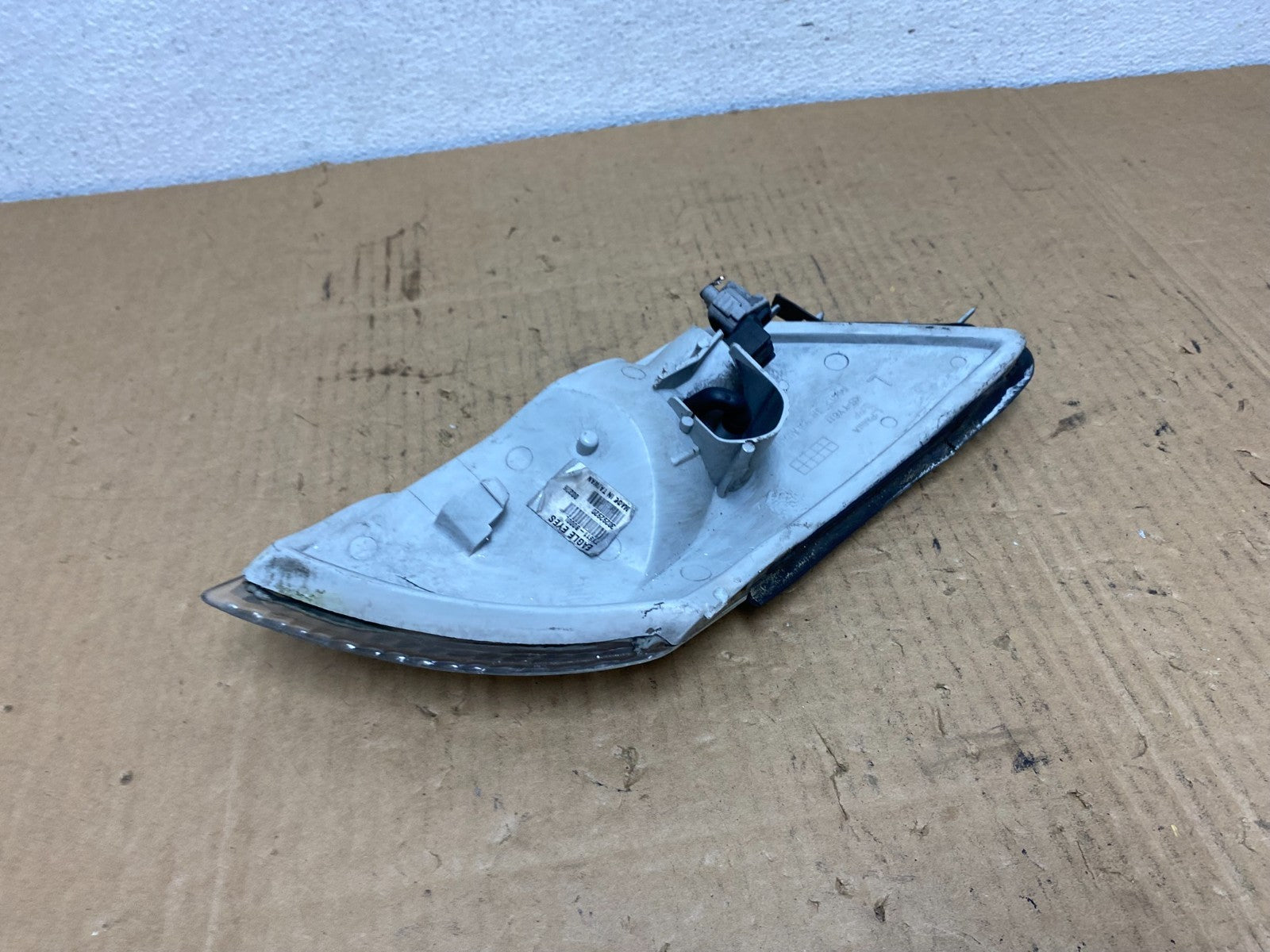 1997 to 1999 Lexus ES300 Left Driver LH Side Turn Signal AC7742 DW3