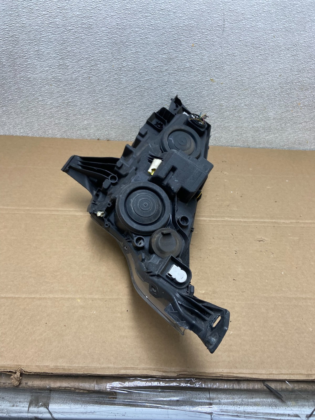 2014 to 2018 Ford Transit Connect Right Passenger Side Headlight AB3500 DW7