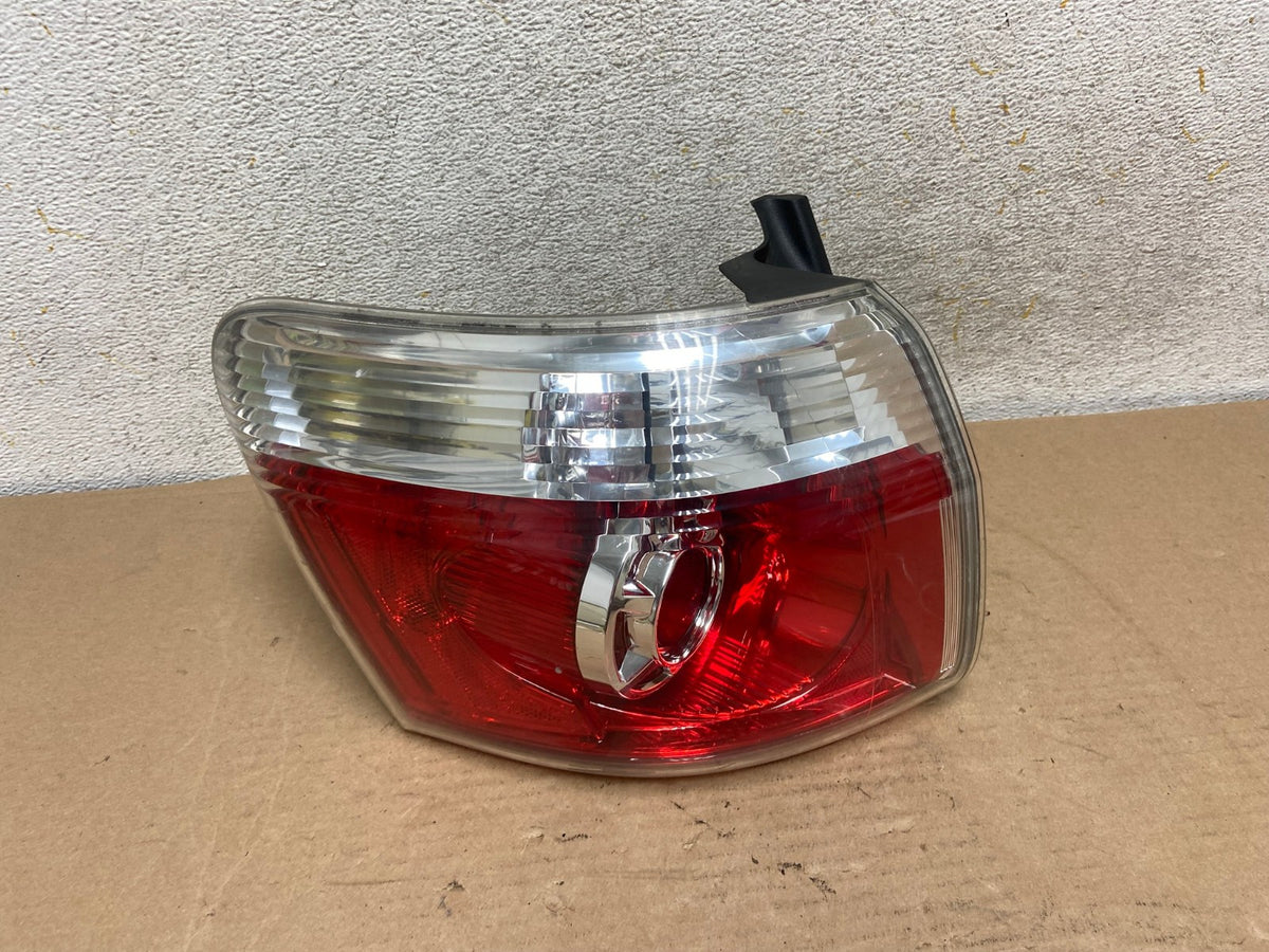 2007 to 2012 GMC Acadia Tail Light Left Side Driver Lh AH9418 LK0