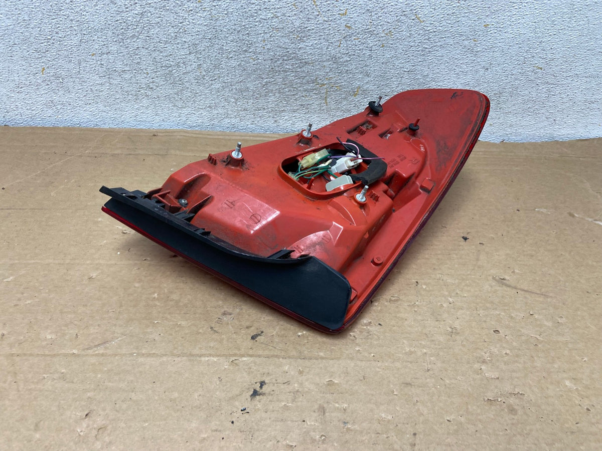 2005 to 2006 Infiniti G35 Right Passenger Side Tail Light AH8375 LK4