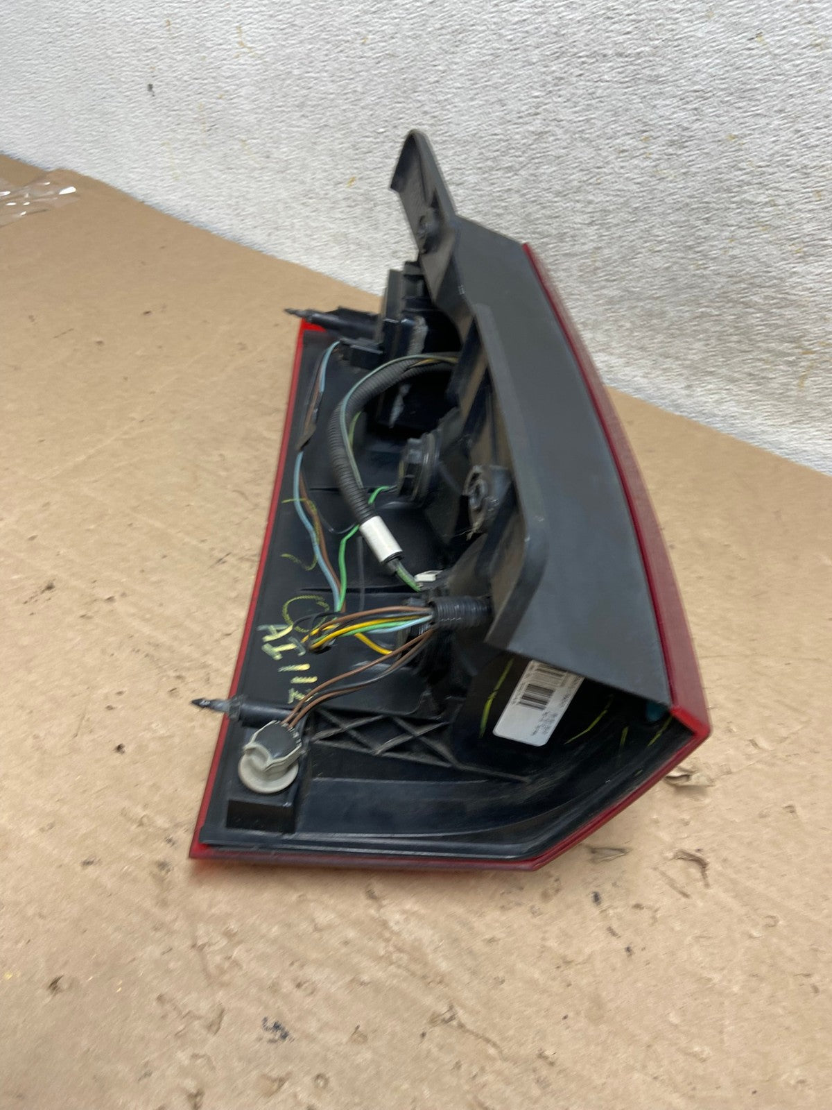 2008 to 2013 Chevrolet Tahoe Hybrid Right Passenger Tail light Led AI1122 LK5