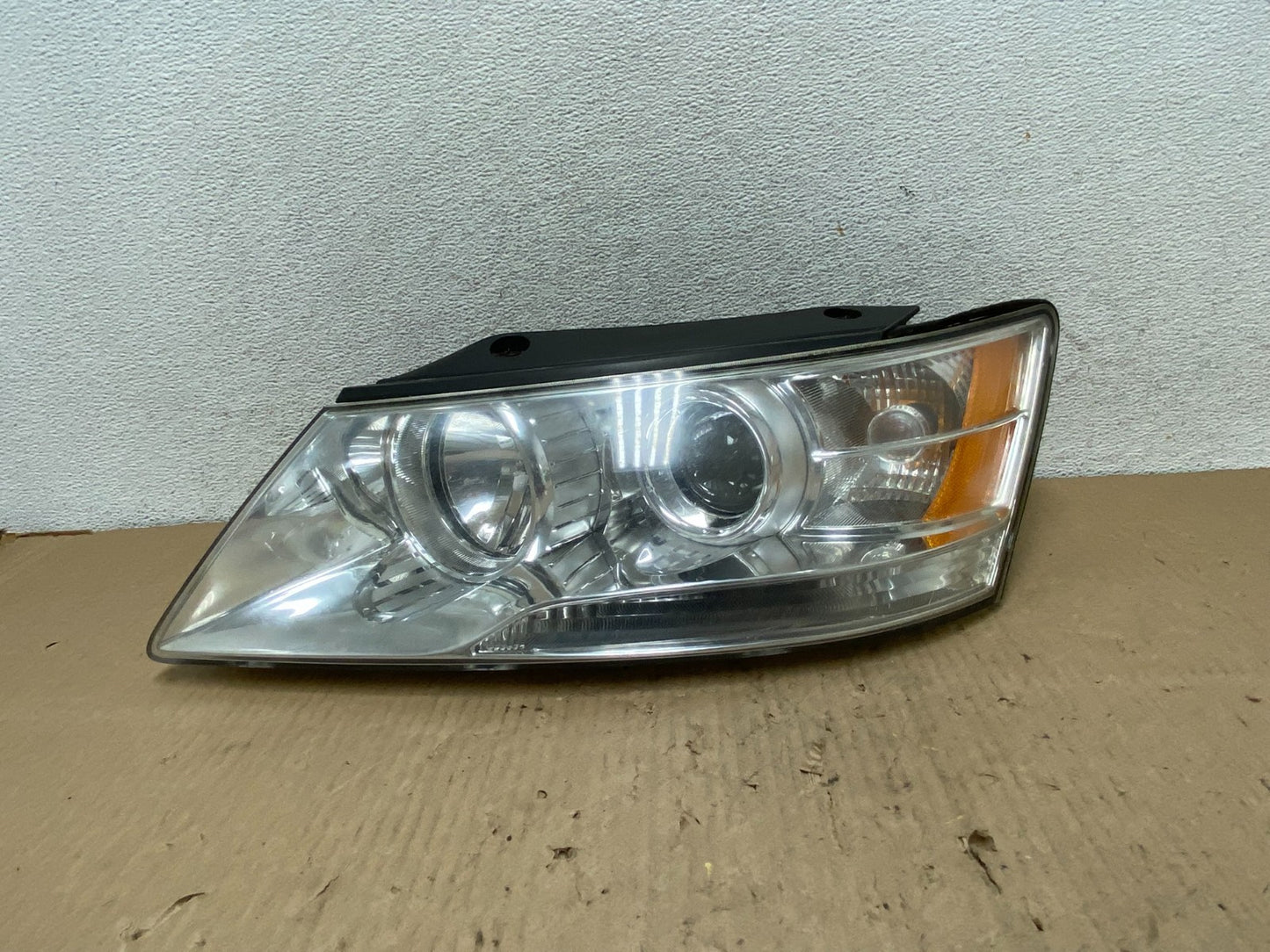 2009 - 2010 Hyundai Sonata Left Driver LH Side Headlight Halogen AG8027 DW0