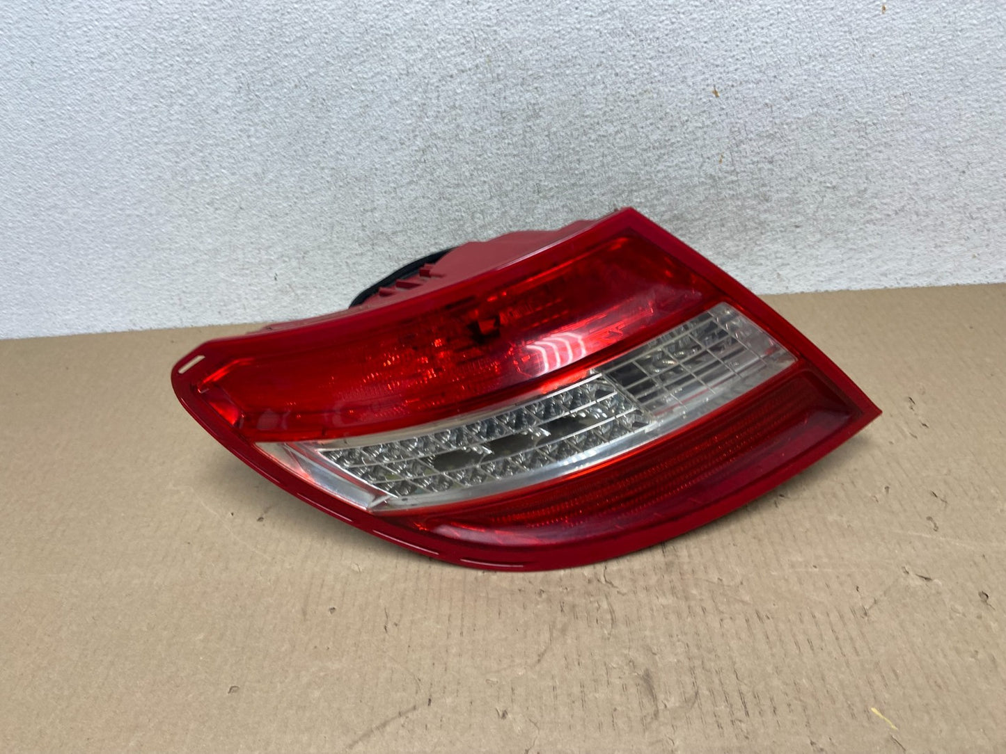 2008 - 2011 Mercedes C-Class Left Driver LH LED Tail Light AG5917 DW0