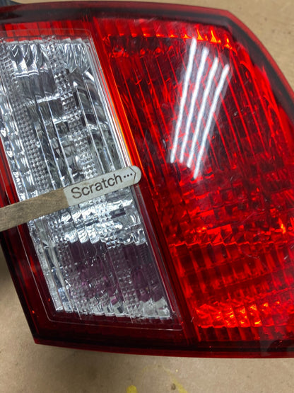 2002-2004 Infiniti i35 Inner Right Passenger Rh Side Tail Light OEM O9790 DW4
