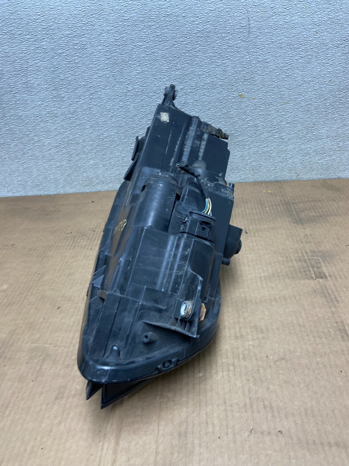 2012-2015 Volkswagen Passat Left Driver LH Side Halogen Headlight OEM AA5293 DW7