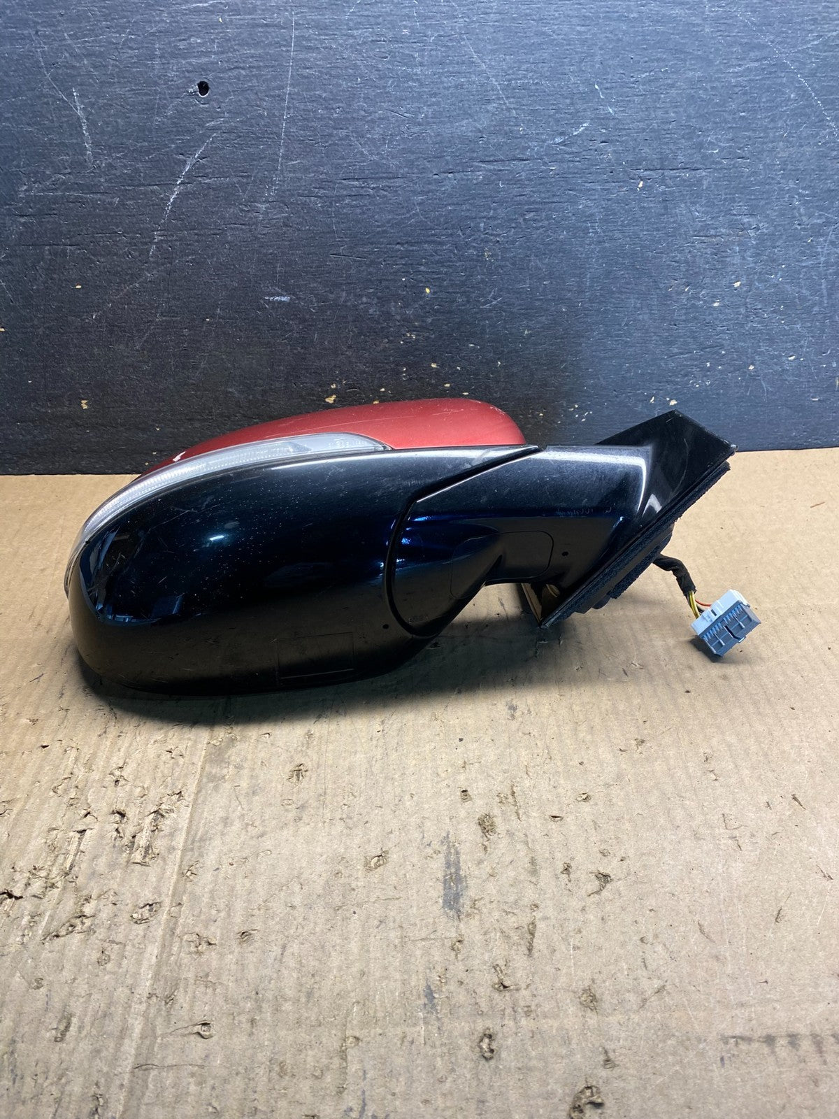 2016 to 2020 Kia Sorento Right Passenger Door Mirror Turn Signal OEM AB0452 MS3