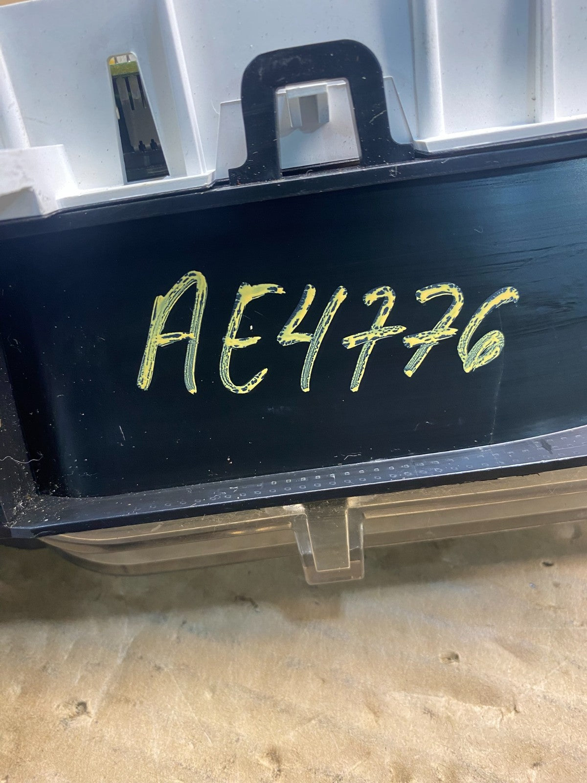 2006 Ford E350 Gauge Speedometer Cluster AE4776 DG6