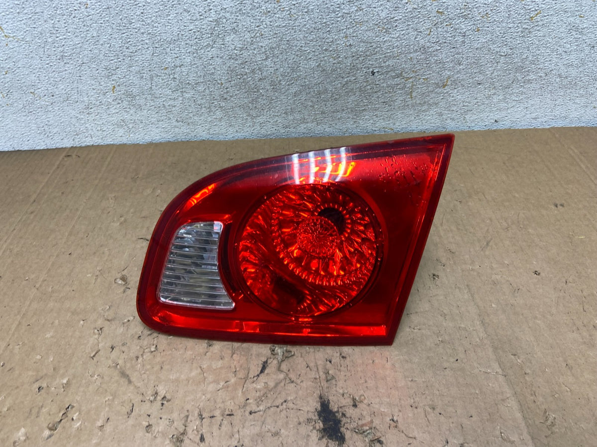 2007 2008 2009 Hyundai Santa Fe Right Passenger Tail Light Inner AI9303 LK0