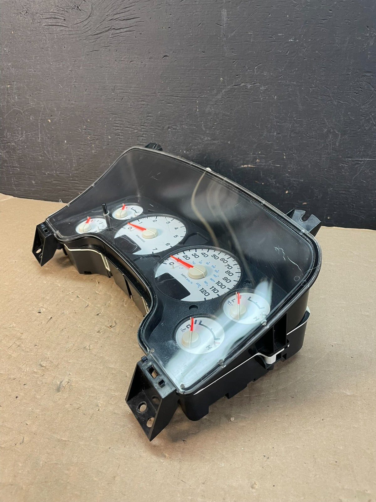 2004 - 2005 Dodge Ram 1500 Instrument Speedometer Gauge Cluster ae3347 DG2