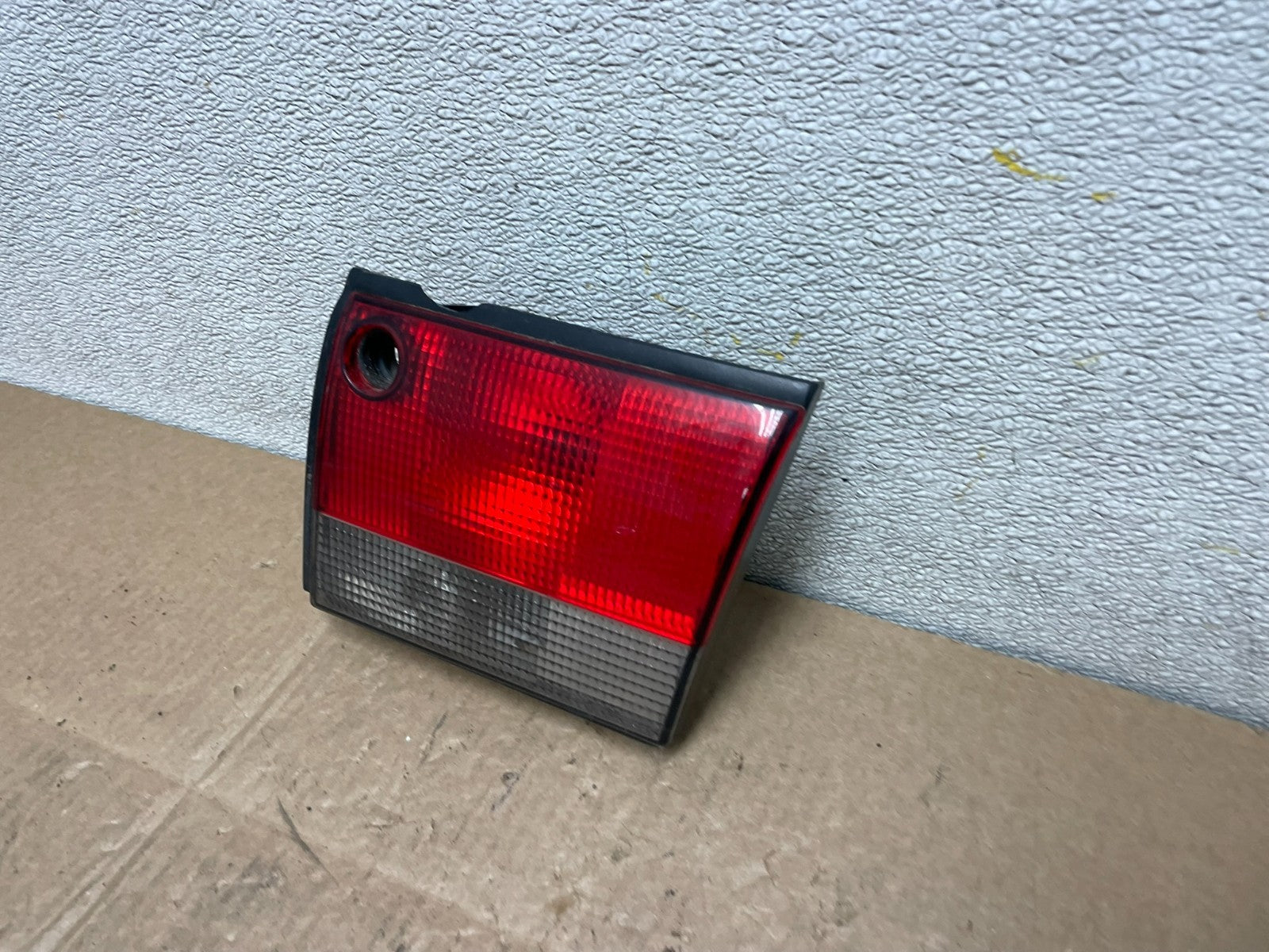 1994 to 1998 Saab 900 & Turbo Right Passenger RH Side Inner Tail Light Y8914 DW1