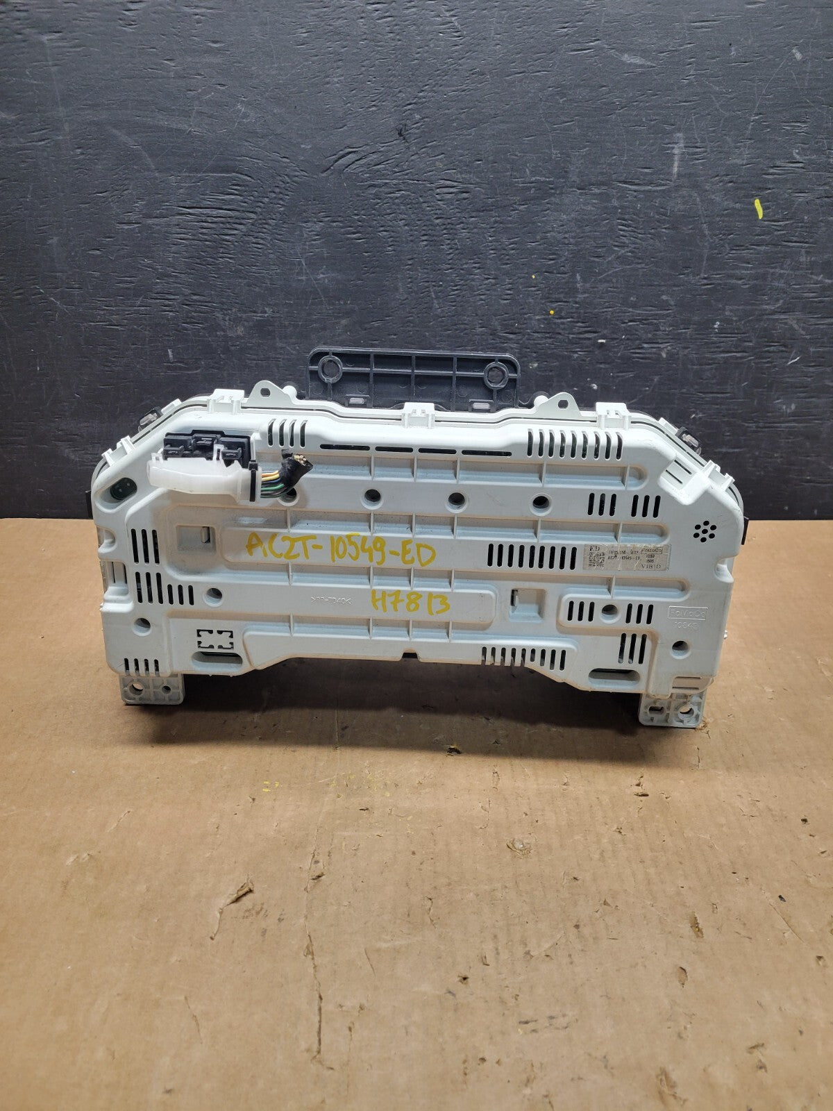 2010 Ford E150 VAN Gauge Speedometer Cluster H7813 DG14