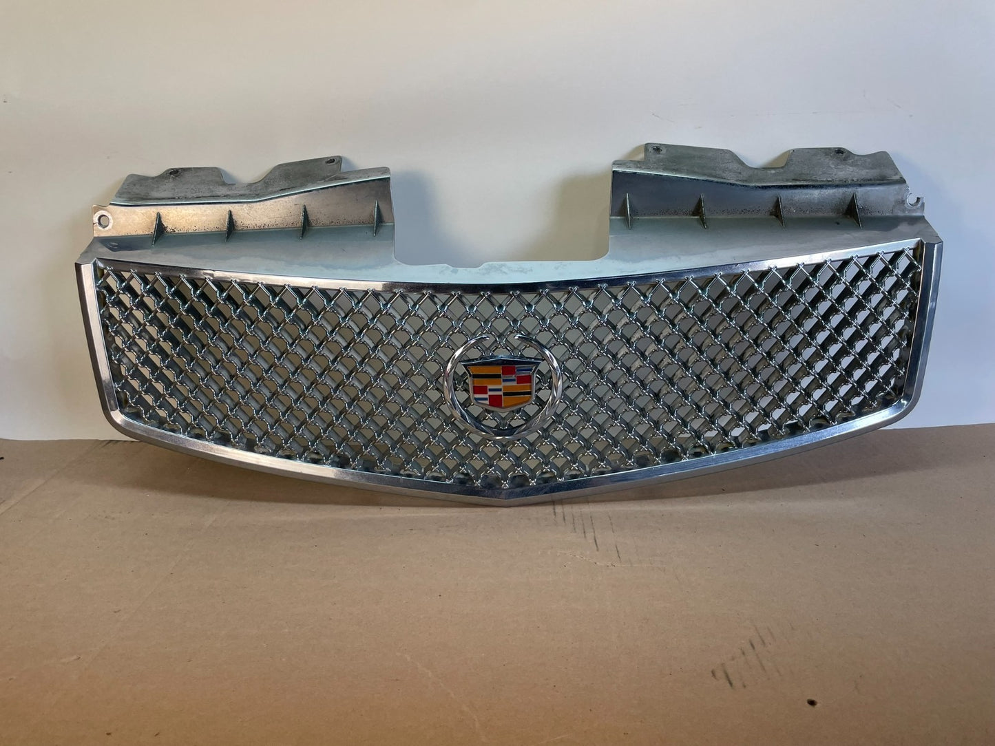 2003 to 2007 Cadillac Cts Front Upper Grill Grille Aftermarket AG0973 DG0