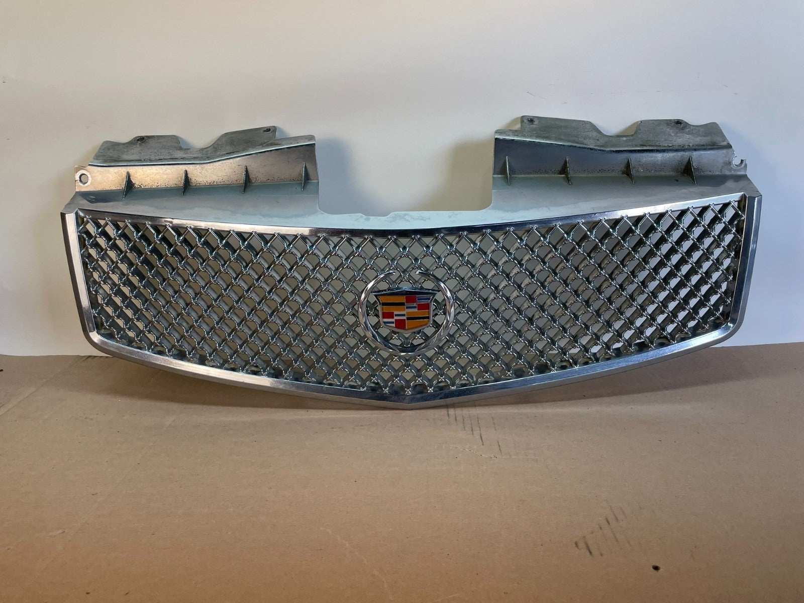 2003 to 2007 Cadillac Cts Front Upper Grill Grille Aftermarket AG0973 DG0