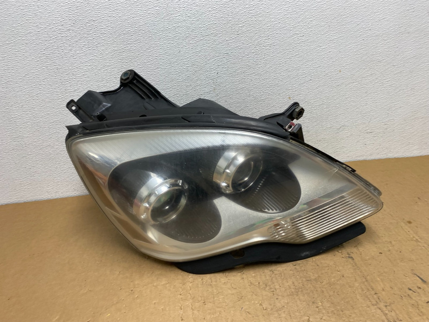 2007-2012 Gmc Acadia Xenon HID Headlight Right Passenger Side AD0518 DW0