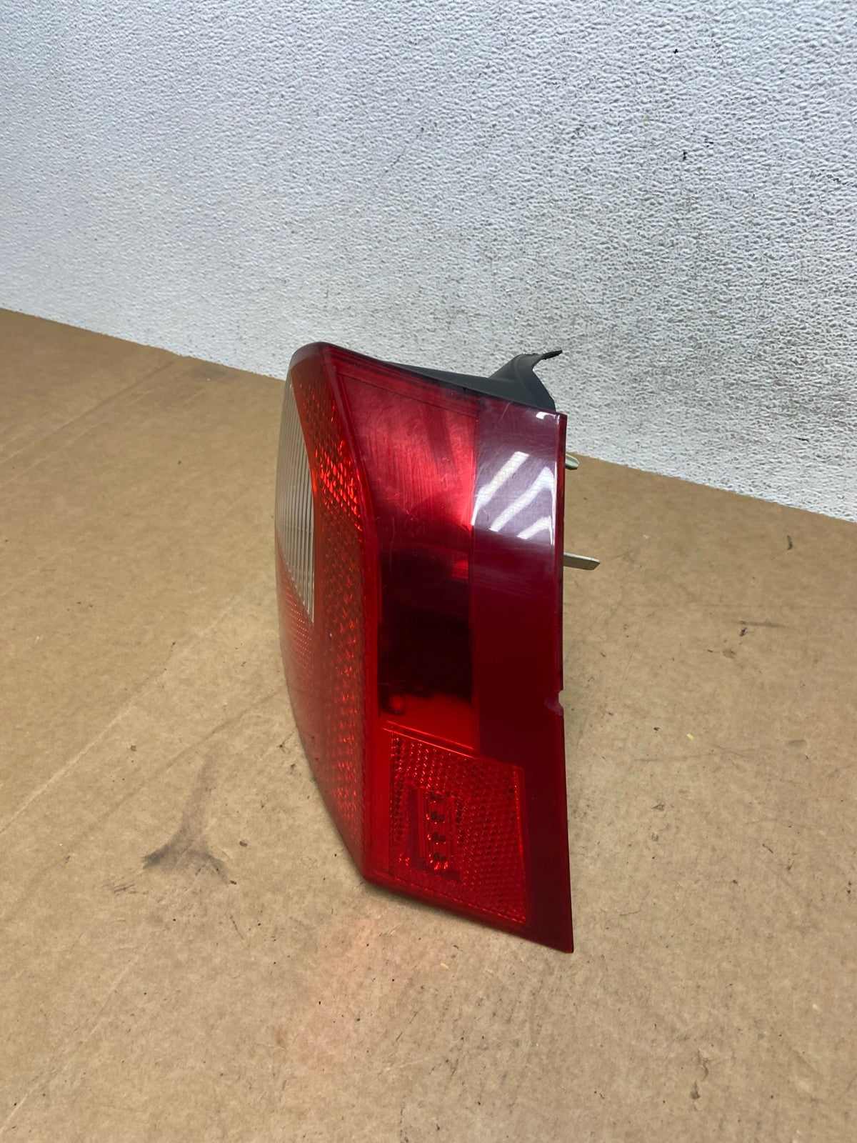 2008 to 2013 Volvo XC70 V70 Right Passenger RH Tail Light Lower AE3110 LK1
