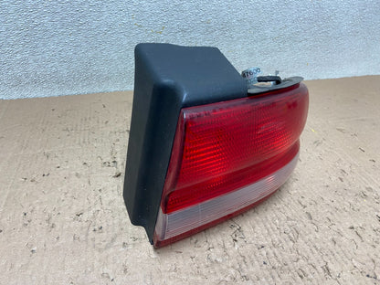 1993 to 1997 Chrysler Concorde Right Passenger Side Tail Light OEM Y0599 GD2