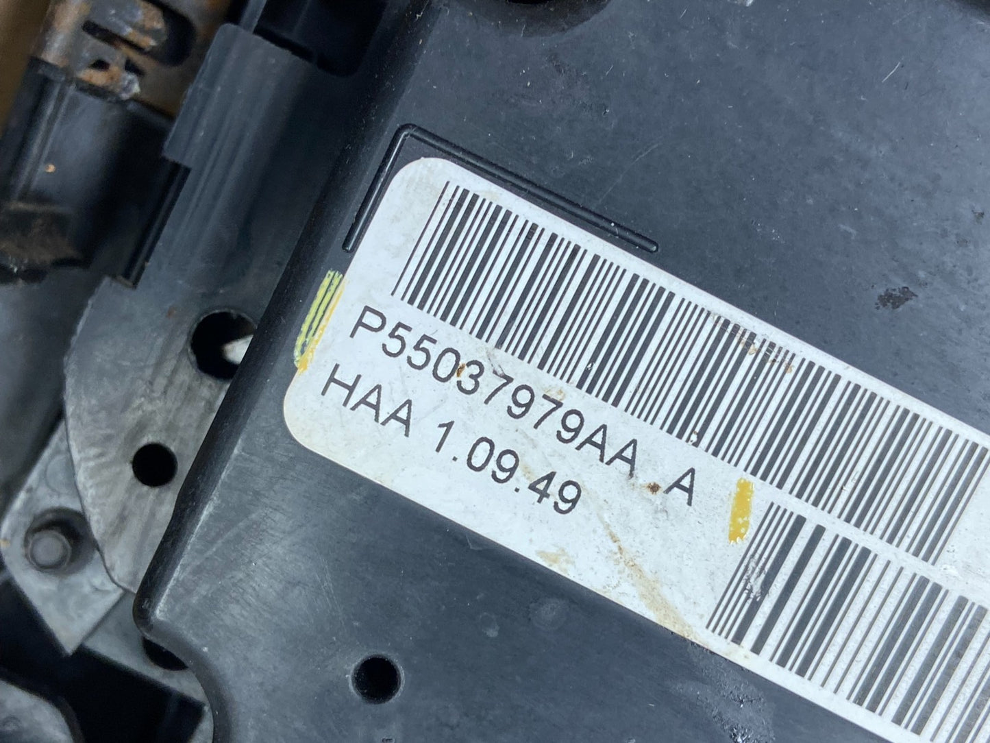 2005 to 2007 Jeep Commander Grand Cherokee A/C Climate Control Bezel Y5475 DG7