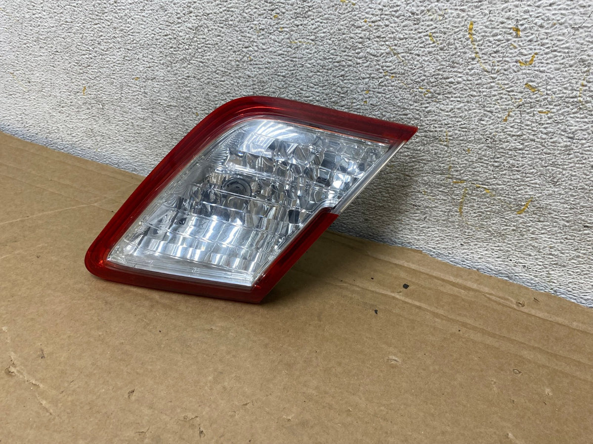 2007-2009 Toyota Camry Hybrid Right Passenger Side Inner Tail Light AH82872
