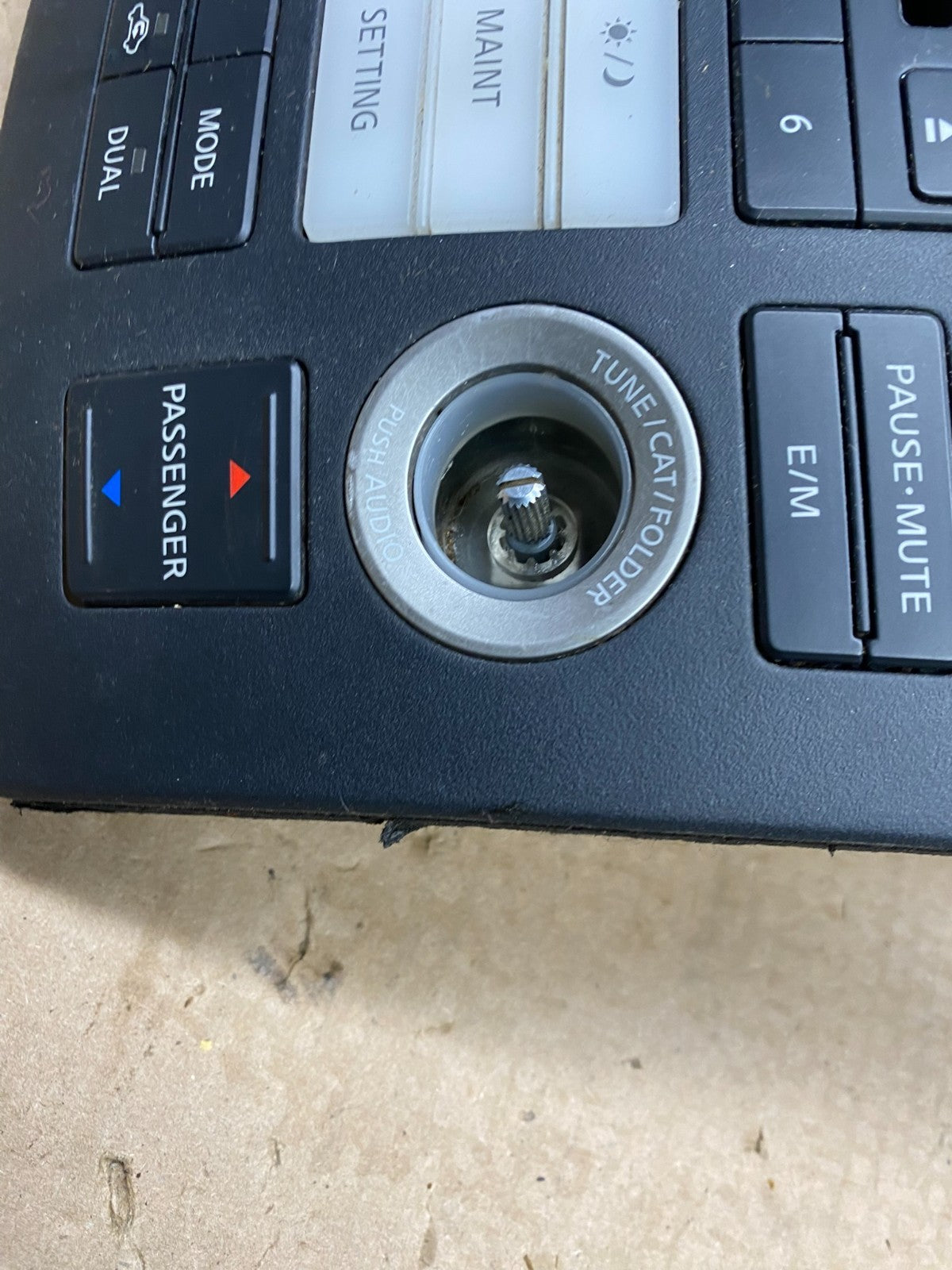 2006 - 2008 Infiniti FFX35 FX45 Radio Climate Control Panel Bezel z0063 DG1