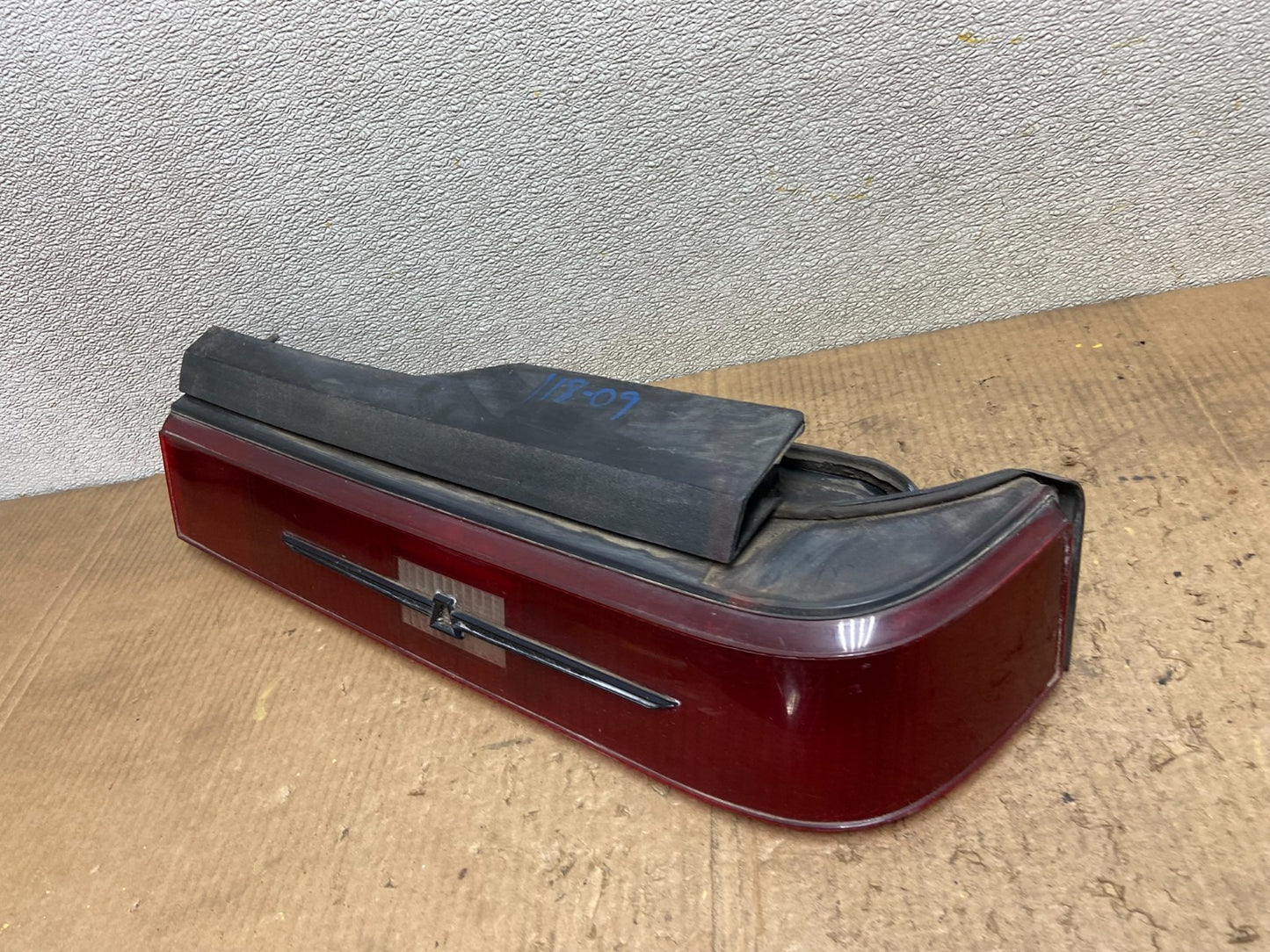 1983 1984 Ford Thunderbird Right RH Passenger Side Tail Light AA8524 LK1