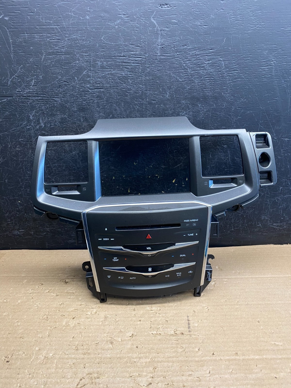 2013 to 2016 Lincoln MKS Radio Dual Climate Control Panel Air Vent ag8473 DG0