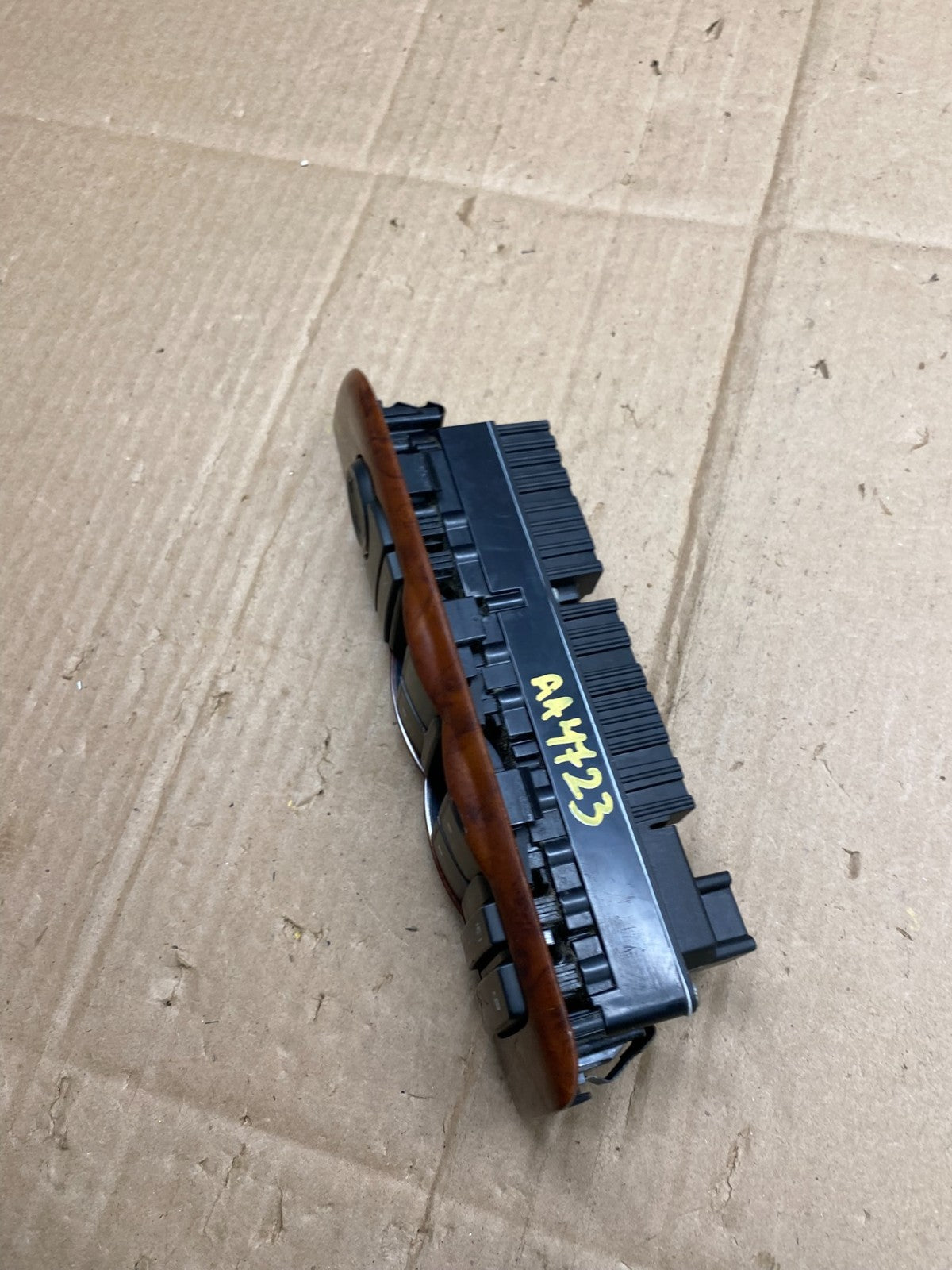 2007-2014 Cadillac Escalade Master Left Driver Power Window Switch AA4723 DG1