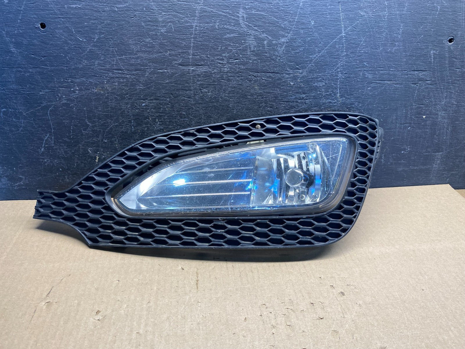 2013-2016 Hyundai Santa Fe Front Bumper Left Driver Fog Light W/ Cover AG9362 DG0