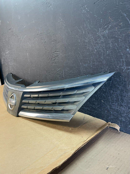 2007 2008 2009 Nissan Versa Sedan Front Upper Grill Grille AE0793 DG1
