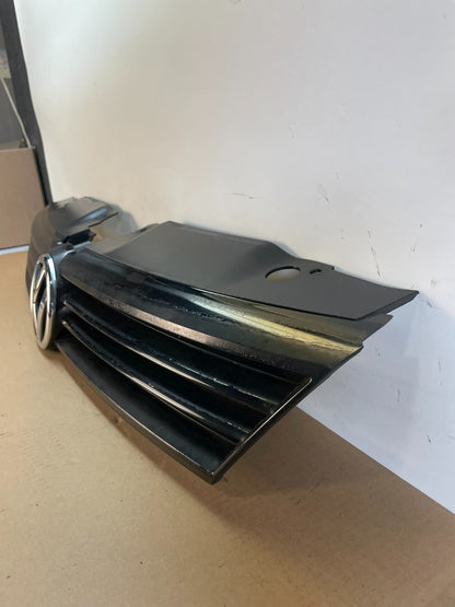 2011 to 2014 Volkswagen Jetta Sedan Front Upper Grille Grill ai4260 DG1