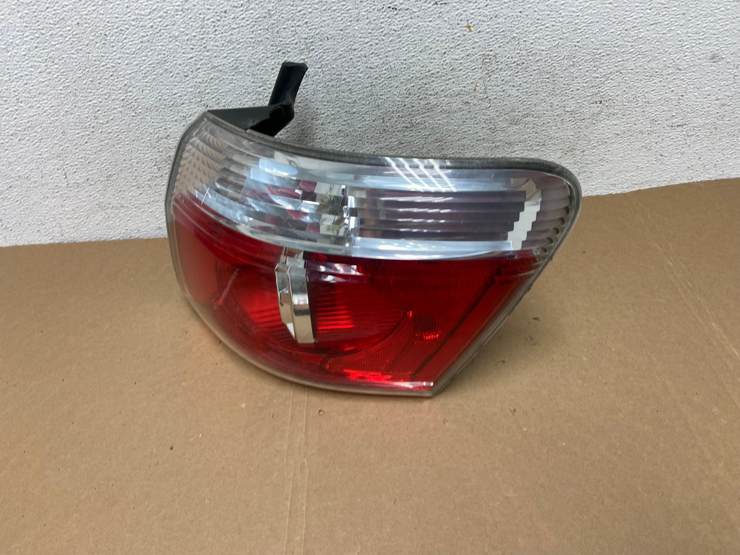 2007 to 2012 GMC Acadia Halogen Tail Light Right Passenger RH Side AD7844 LK1