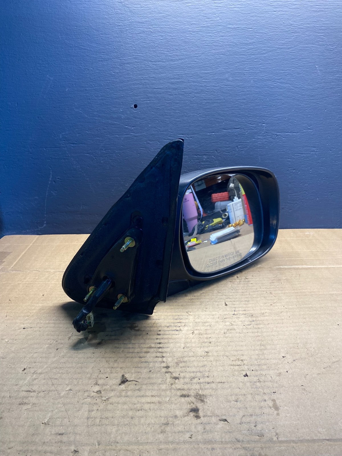 2001 to 2006 Toyota Sequoia Right Passenger View Door Mirror OEM AB7093 MS10