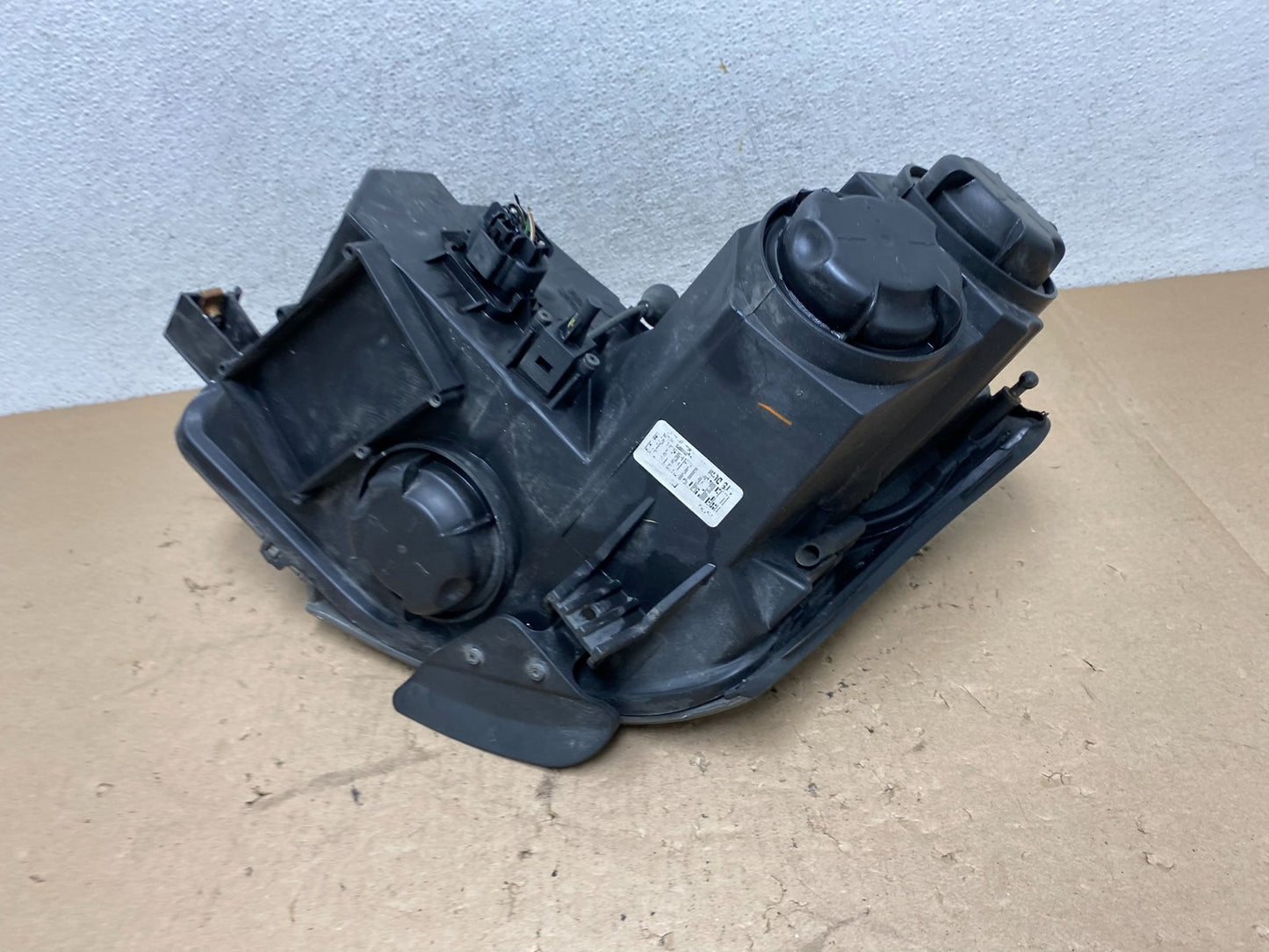 2003 to 2007 Cadillac CTS Right Passenger RH Halogen Headlight AG4412 DW7